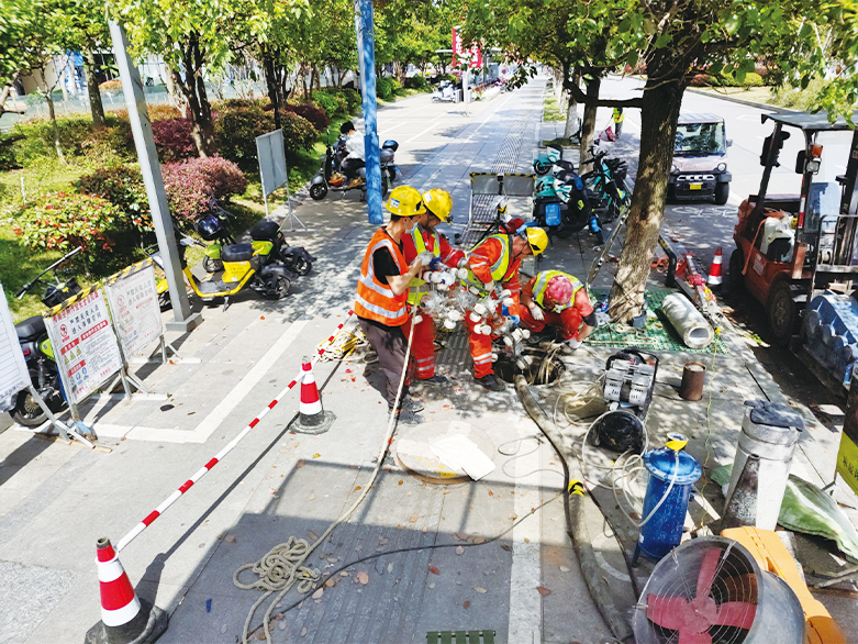  高青UV-CIPP紫外光固化修复